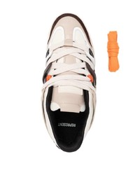 hellbeige niedrige Sneakers von Represent