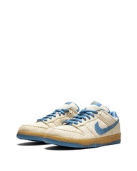 hellbeige niedrige Sneakers von Nike