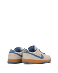 hellbeige niedrige Sneakers von Nike