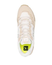 hellbeige niedrige Sneakers von Veja