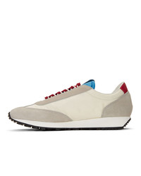 hellbeige niedrige Sneakers von Prada