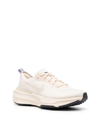 hellbeige niedrige Sneakers von Nike