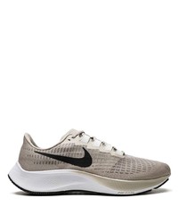 hellbeige niedrige Sneakers von Nike