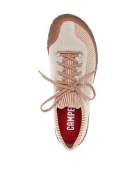 hellbeige niedrige Sneakers von Camper