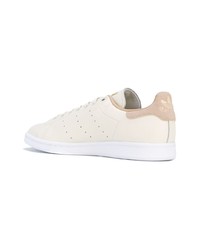 hellbeige niedrige Sneakers von adidas