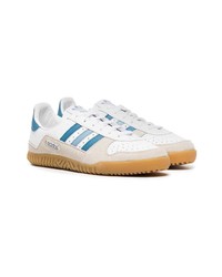 hellbeige niedrige Sneakers von adidas