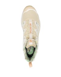 hellbeige niedrige Sneakers von Salomon