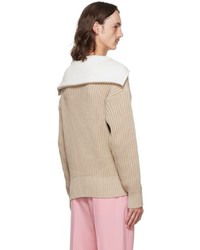 hellbeige Pullover mit einem Reißverschluss am Kragen von AMI Alexandre Mattiussi