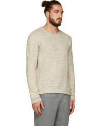 hellbeige Pullover mit einem Rundhalsausschnitt