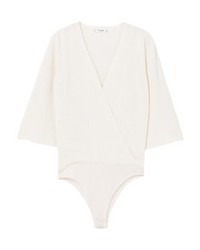 hellbeige Pullover mit einem V-Ausschnitt von Mango