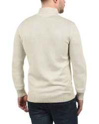 hellbeige Pullover mit einem zugeknöpften Kragen von Solid