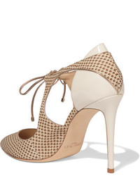 hellbeige Pumps mit Schlangenmuster von Jimmy Choo