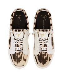 hellbeige Segeltuch niedrige Sneakers mit Leopardenmuster von Giuseppe Zanotti