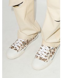 hellbeige Segeltuch niedrige Sneakers mit Leopardenmuster von Axel Arigato