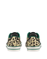 hellbeige Segeltuch niedrige Sneakers mit Leopardenmuster von Gucci