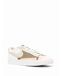 hellbeige Segeltuch niedrige Sneakers von Nike