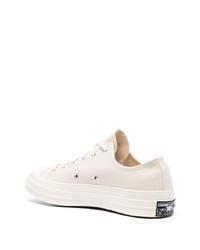 hellbeige Segeltuch niedrige Sneakers von Converse