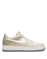 hellbeige Segeltuch niedrige Sneakers von Nike