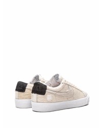 hellbeige Segeltuch niedrige Sneakers von Nike