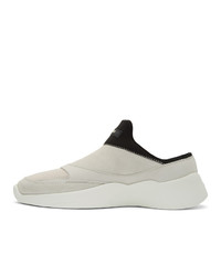 hellbeige Slip-On Sneakers aus Wildleder von Essentials