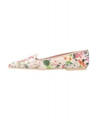 hellbeige Slipper mit Blumenmuster von Pretty