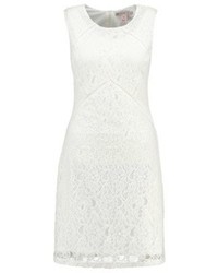 hellbeige Spitzekleid von Anna Field
