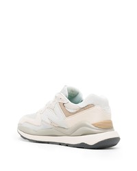 hellbeige Sportschuhe von New Balance