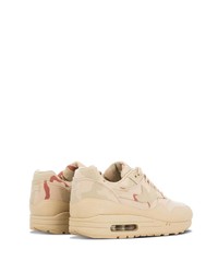 hellbeige Sportschuhe von Nike