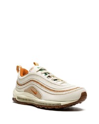 hellbeige Sportschuhe von Nike