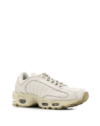 hellbeige Sportschuhe von Nike