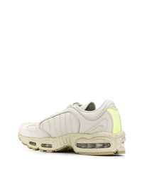 hellbeige Sportschuhe von Nike