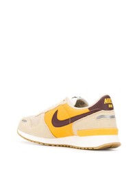 hellbeige Sportschuhe von Nike