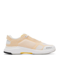 hellbeige Sportschuhe von Athletics Footwear