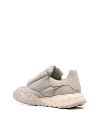 hellbeige Sportschuhe von Alexander McQueen