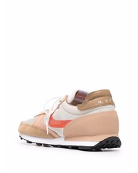 hellbeige Sportschuhe von Nike