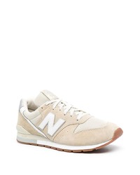 hellbeige Sportschuhe von New Balance