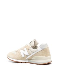 hellbeige Sportschuhe von New Balance