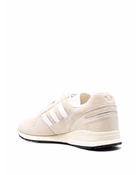 hellbeige Sportschuhe von adidas