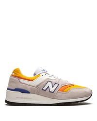 hellbeige Sportschuhe von New Balance