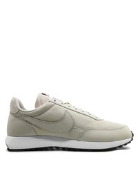 hellbeige Sportschuhe von Nike