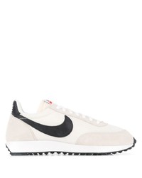 hellbeige Sportschuhe von Nike