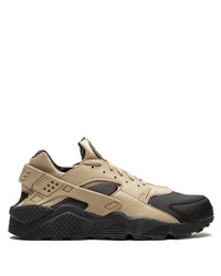 hellbeige Sportschuhe von Nike