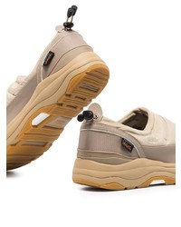 hellbeige Sportschuhe von Suicoke