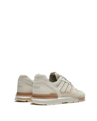 hellbeige Sportschuhe von adidas