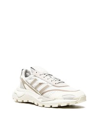 hellbeige Sportschuhe von adidas