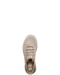 hellbeige Sportschuhe von Under Armour