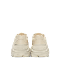 hellbeige Sportschuhe von Gucci