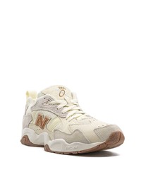 hellbeige Sportschuhe von New Balance