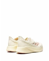 hellbeige Sportschuhe von New Balance