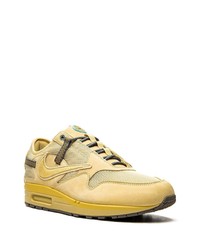 hellbeige Sportschuhe von Nike